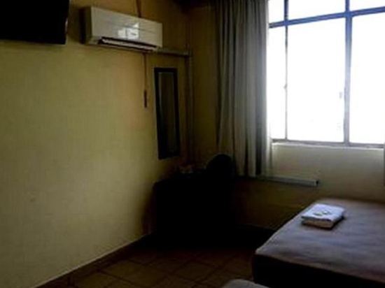 Iskandar Sinsuran Guesthouse
