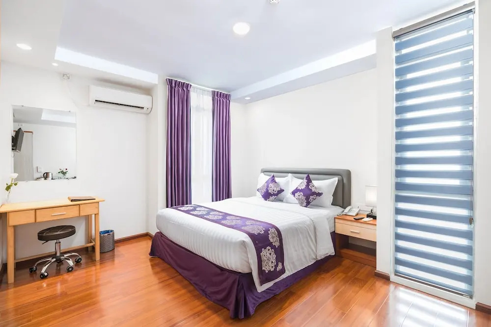 Deluxe Double room (full double bed)