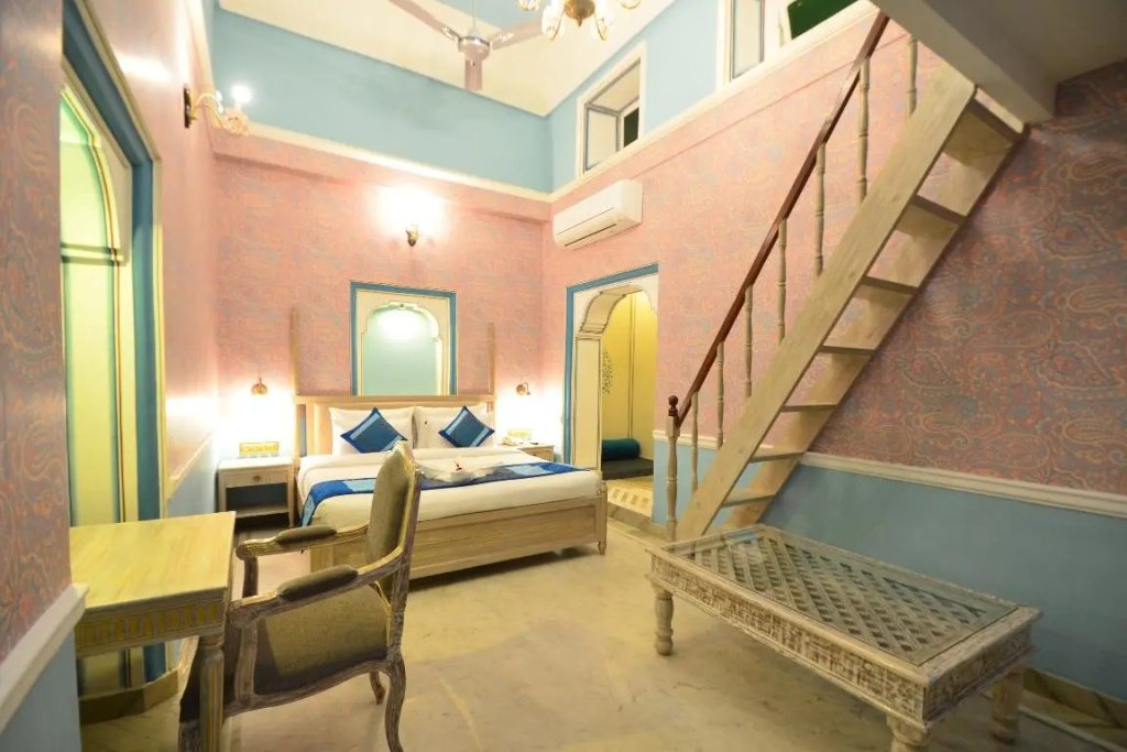 Premier room