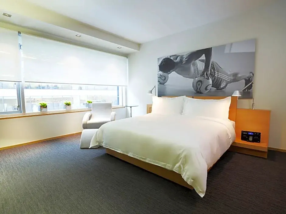 Double Suite (full double bed)