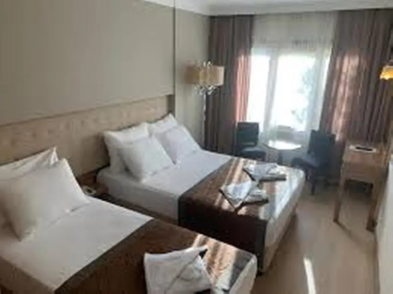 Kecik Hotel — 1