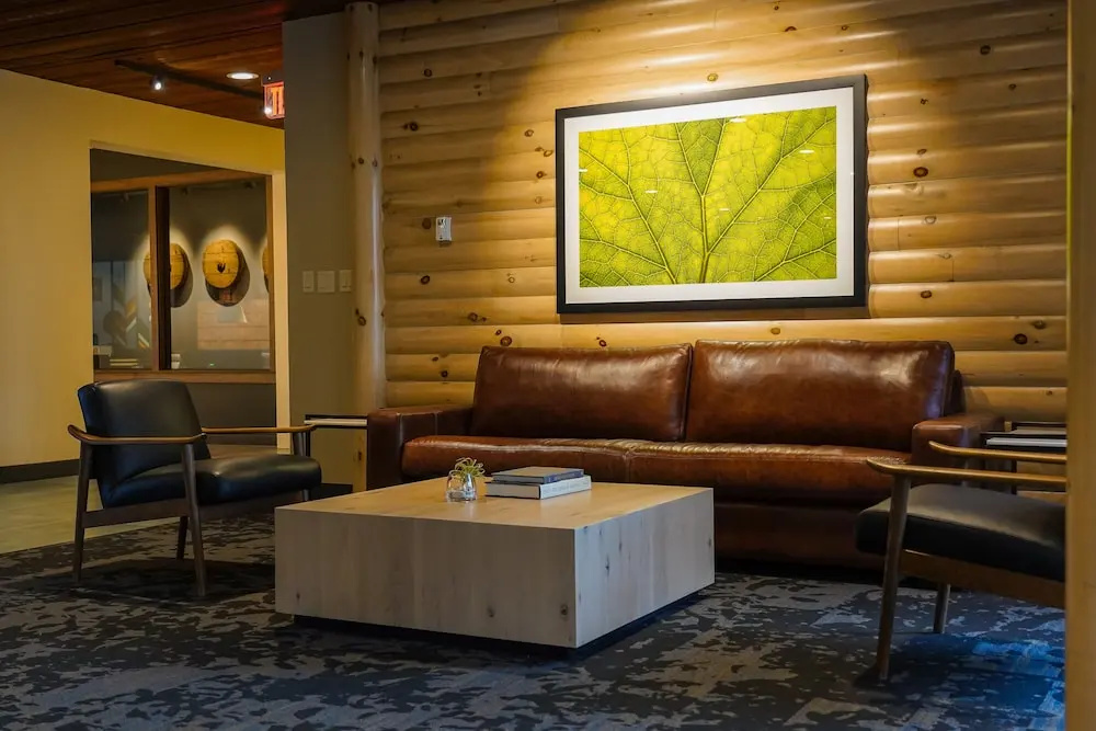 Lobby & Reception