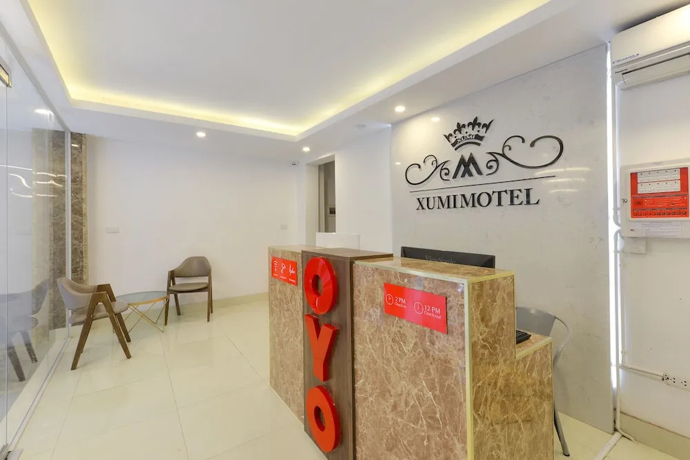 Xumi Hotel by OYO Rooms