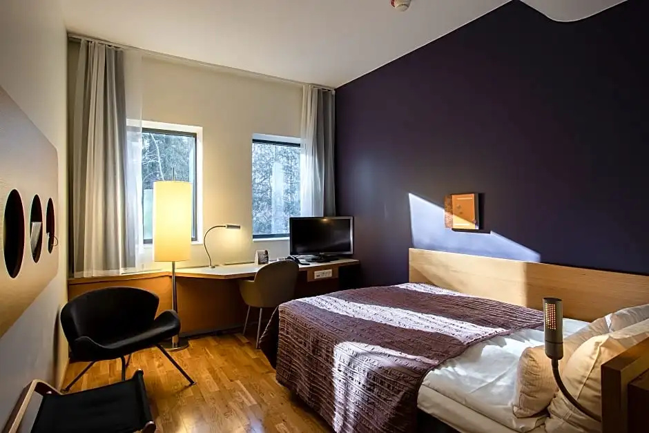 Economy room