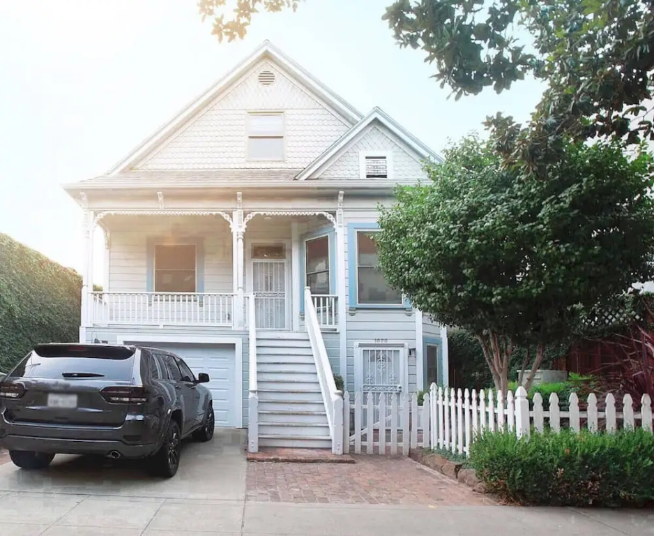 1890 s Modern Victorian in the Heart of Sacramento