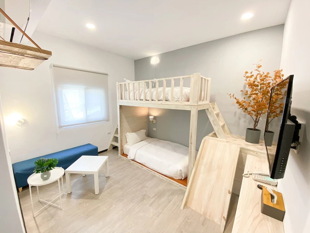 Standard Double room with balcony (twin beds)