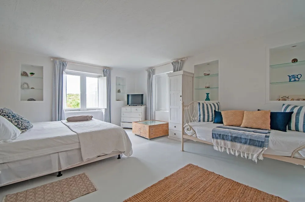 Standard Single Studio single bed