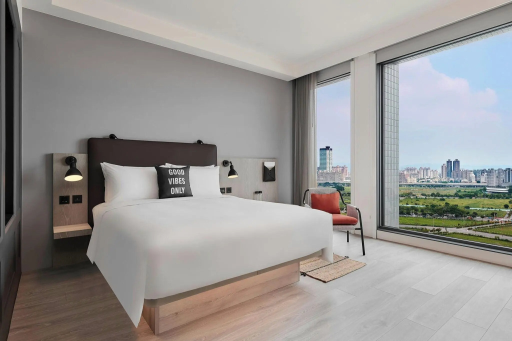 Отель Moxy Taichung в Тайчжун
