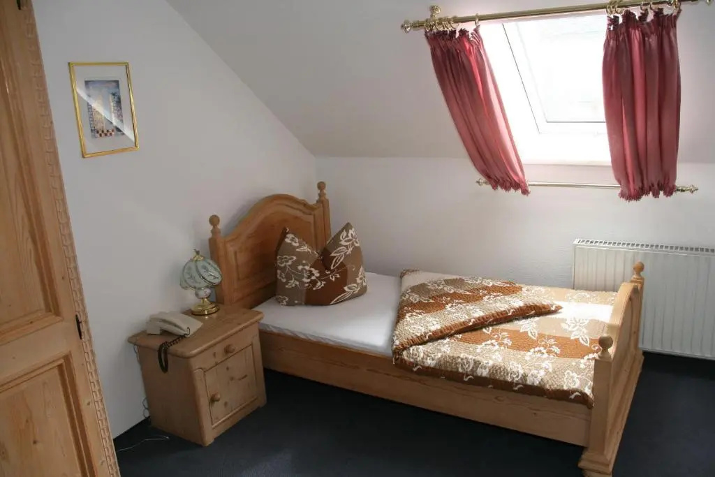 Hotel Stadt Pausa - Chambres