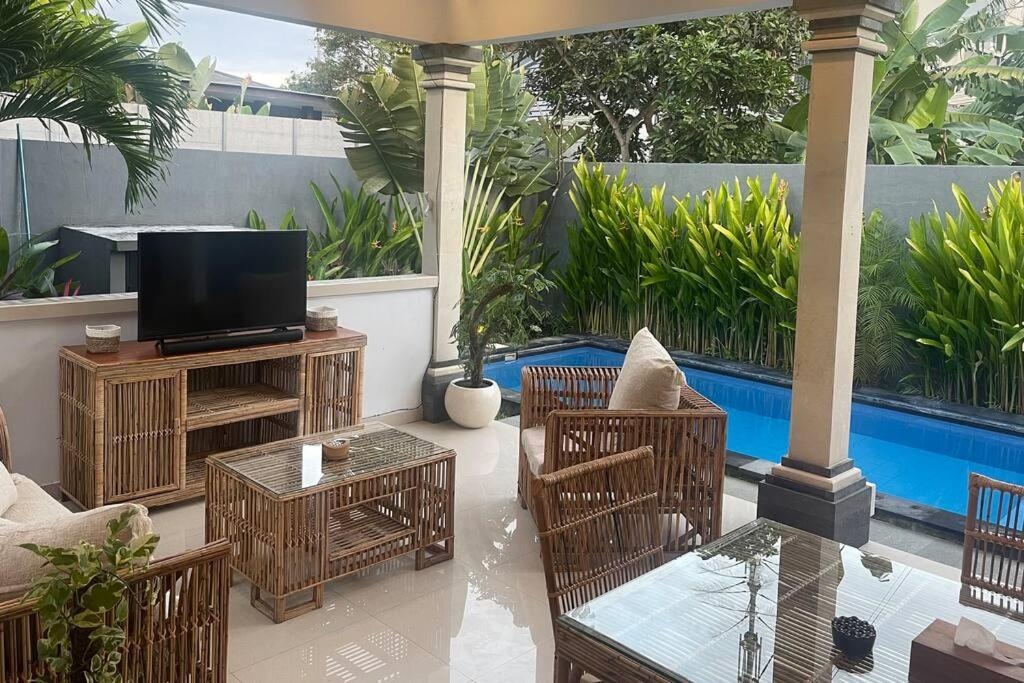 Lovely 2 bdrs villa / private pool Taman Sari