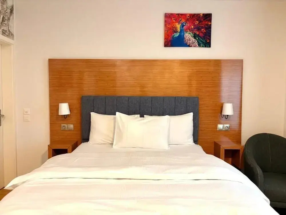Standard Double room with courtyard view full double bed