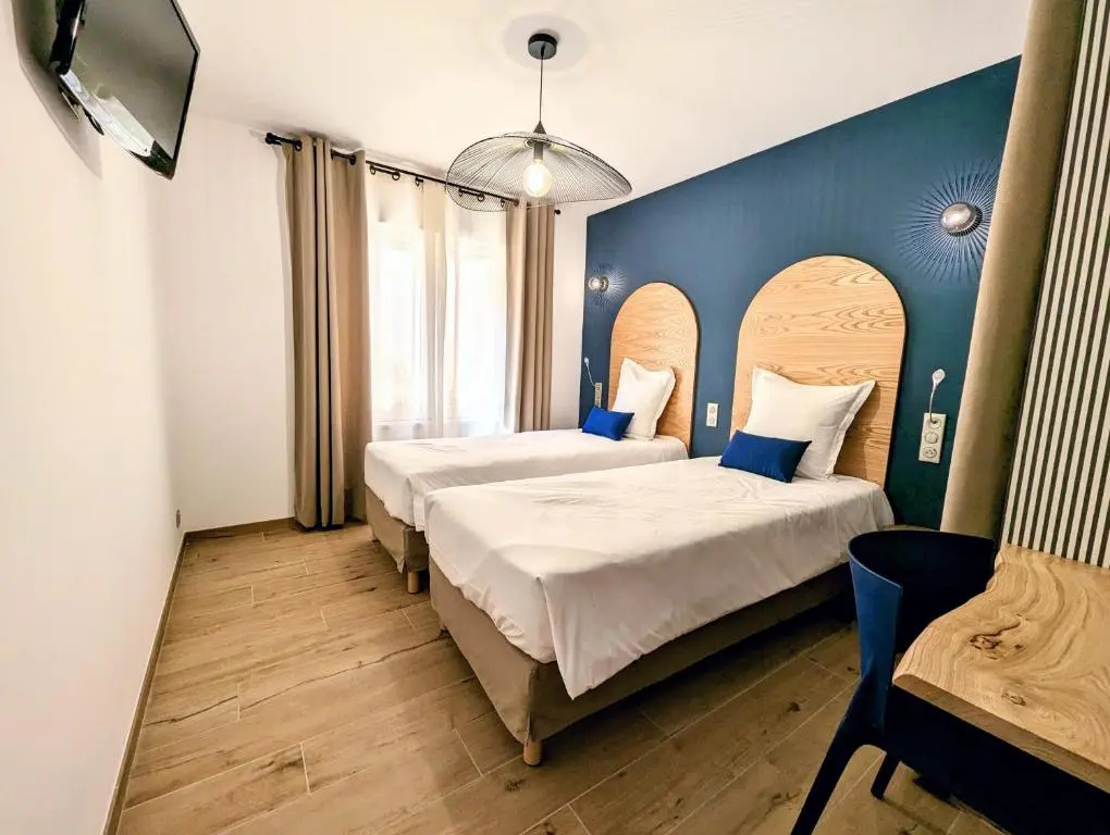 Standard Double Basement room (twin beds)