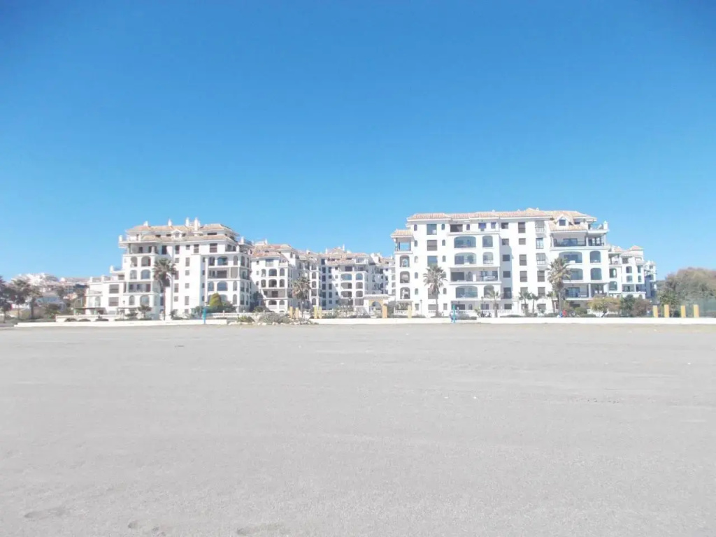 Marina Duquesa Apartment