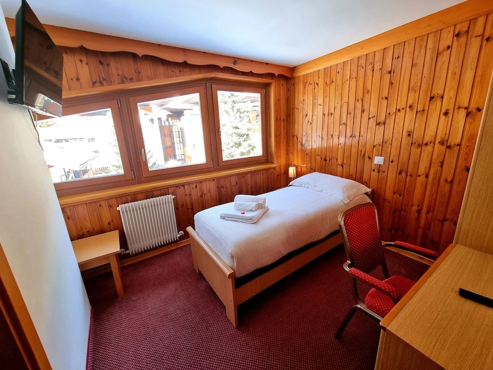 Economy room