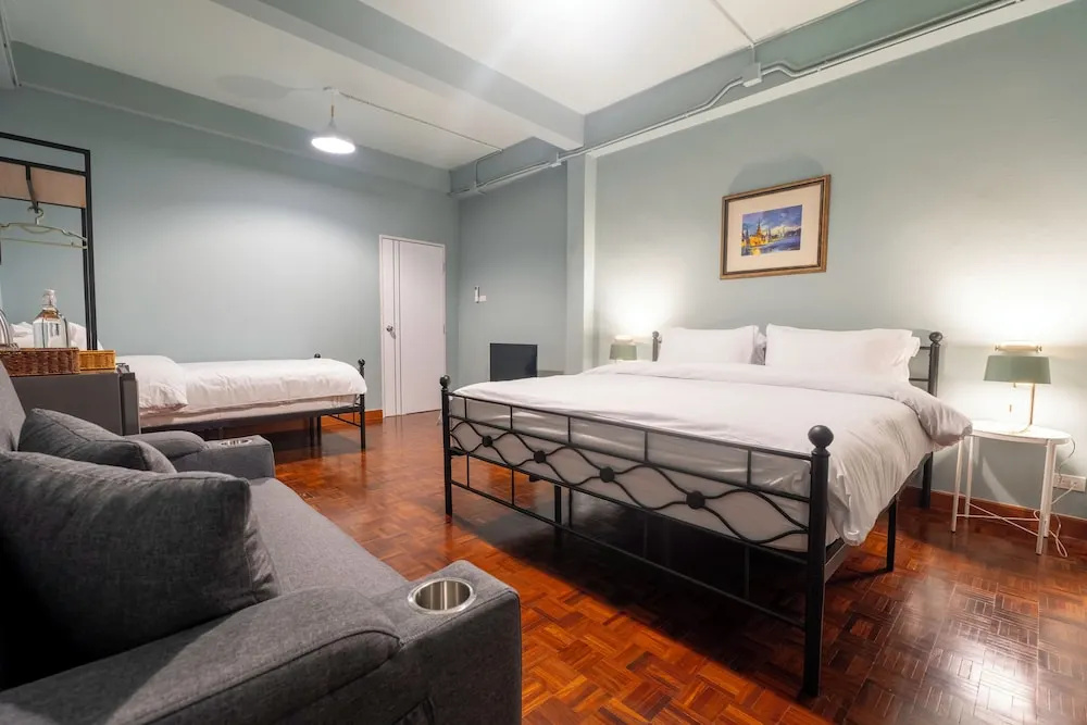 Отель Baan Batra Heritage Suite в Бангкоке