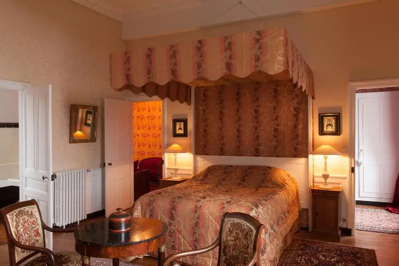 Quadruple Suite