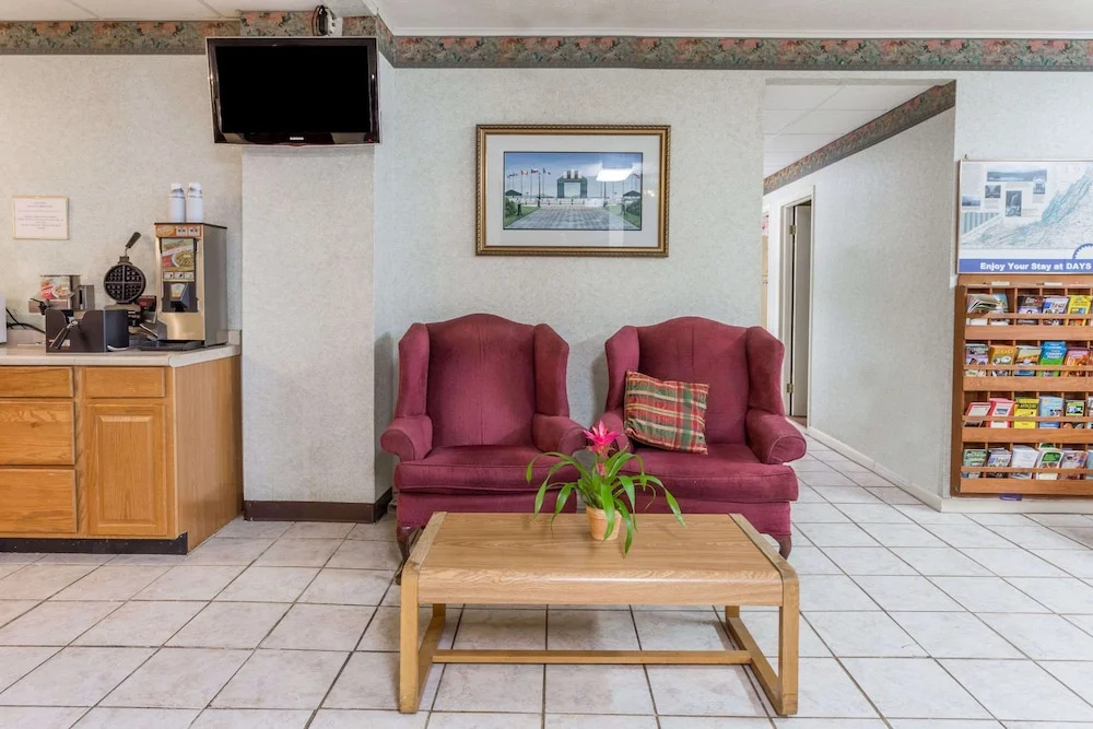 Lobby & Reception