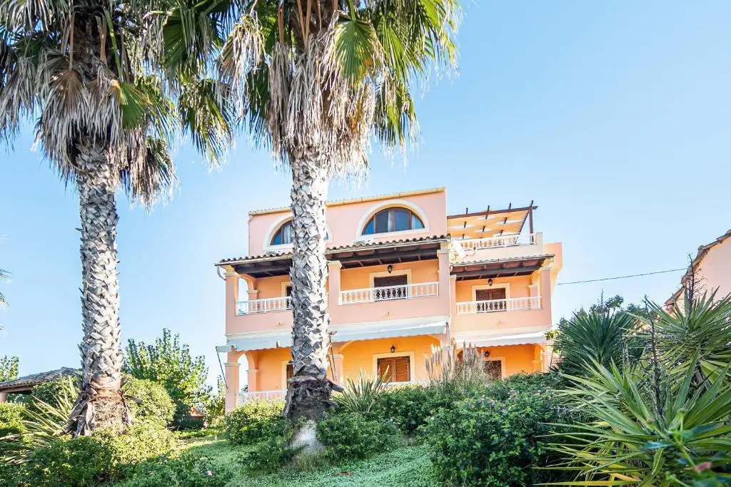Villa Romeos by Hotelius
