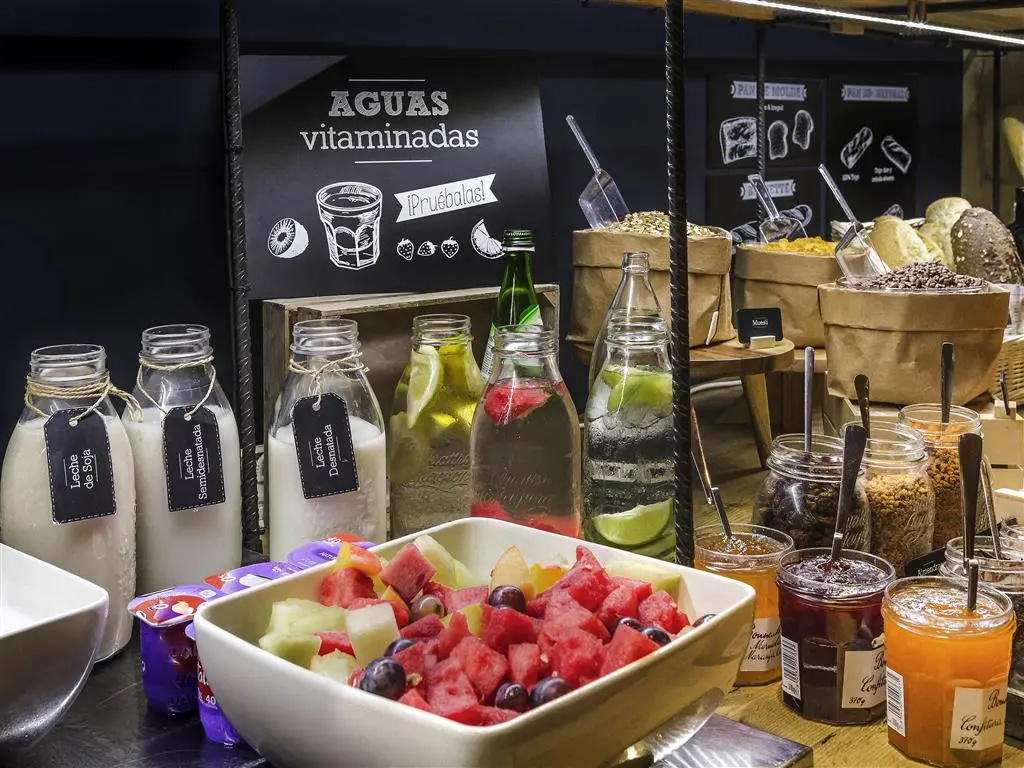 Food & Beverage