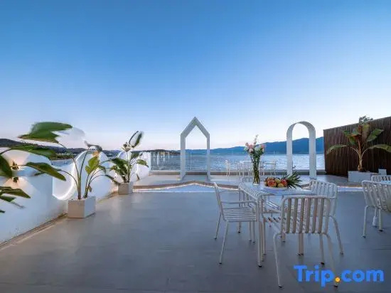 Xiaolu Chenke Island Neighbor Sea View Hotel (Erhai Branch)
