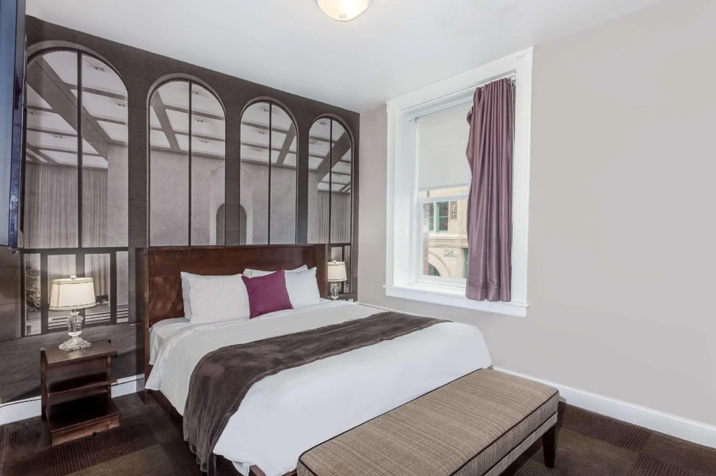 1 Bedroom Double Suite (full double bed)