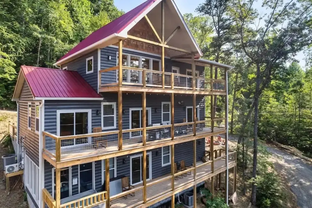 Tranquil Mountain Getaway By Ghosal Luxury Lodging