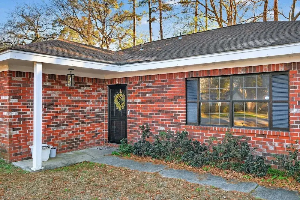 Relax In Pooler Modern 3br Huge Yard 3 Bedroom Home