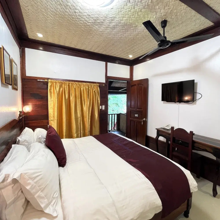 Standard Double room with garden view (full double bed)