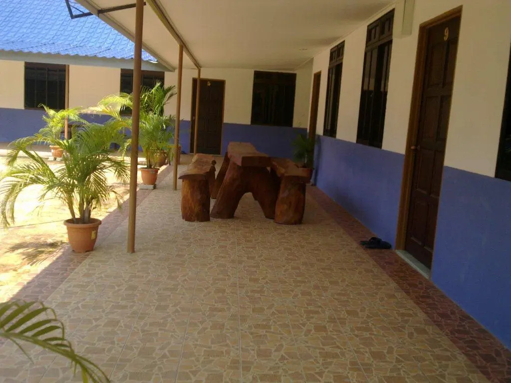 Rose Inn Motel