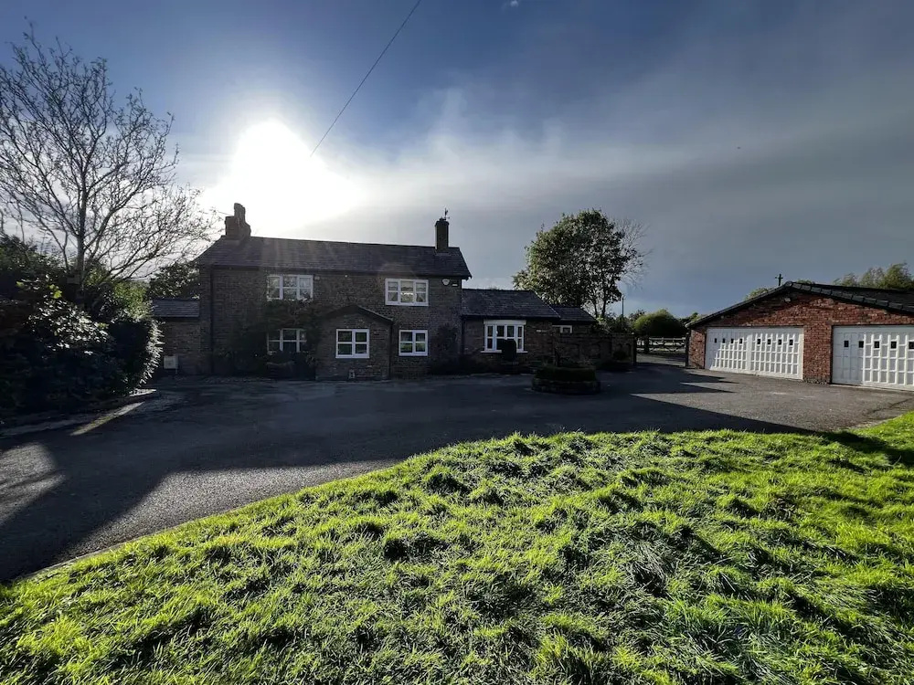 Luxury Country Lodge in Bretherton - Sleeps 4