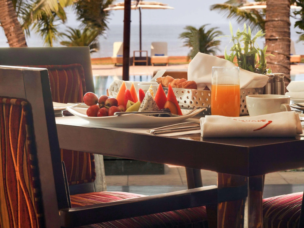 Novotel Mumbai Juhu Beach Hotel - фото 27