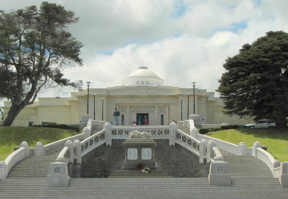 Grand Hotel Wanganui