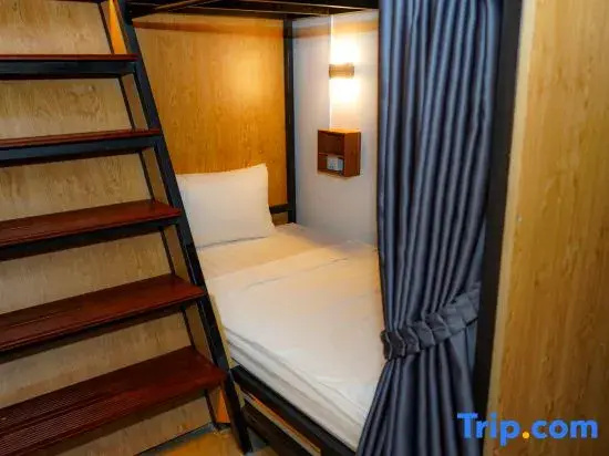 Bed in Dorm