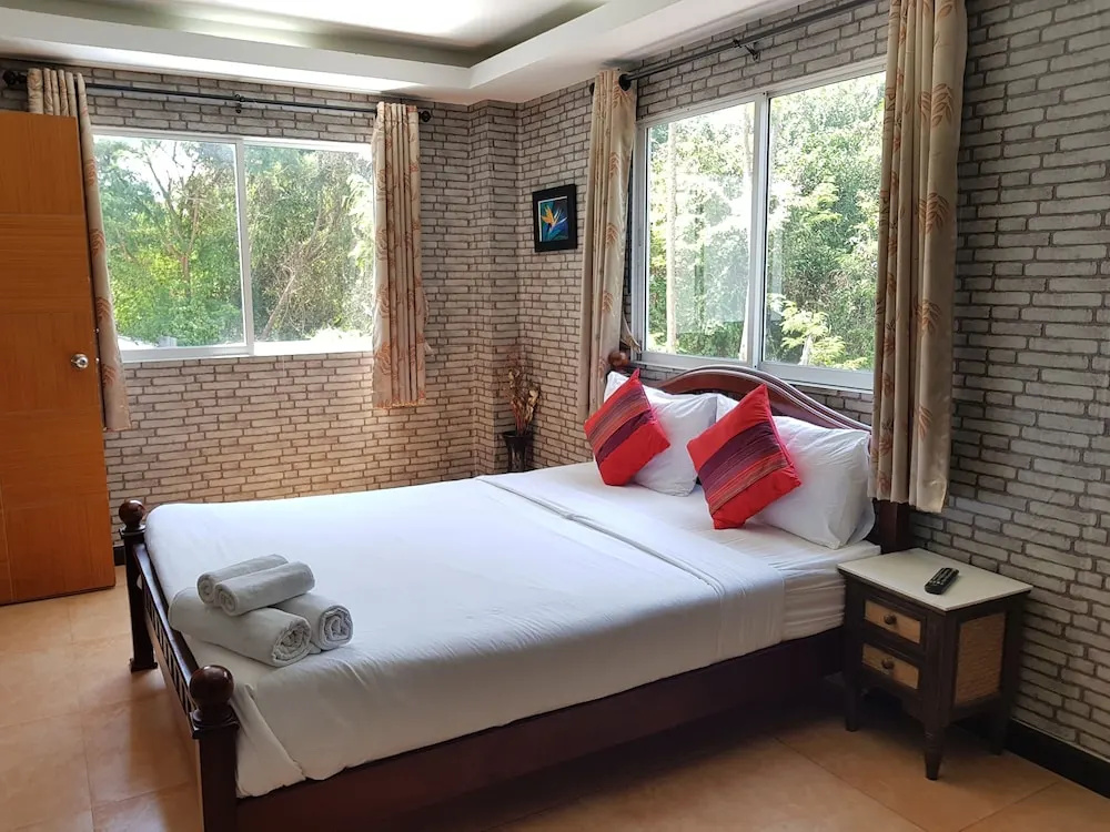 Superior Double room (full double bed)