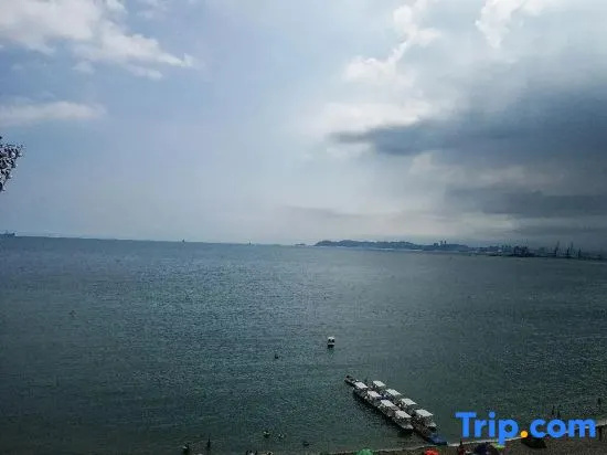 Beach & Waterfront