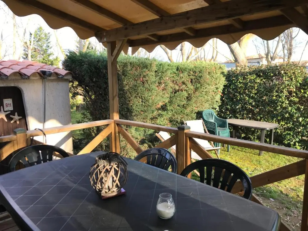 Afficher la photo 6 — Mobil Home Climatise Camping 4* Le Grau Du Roi Les Jardins De Tivoli