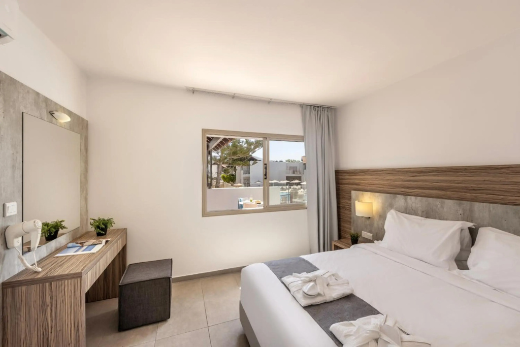Kapetanios Aqua Resort