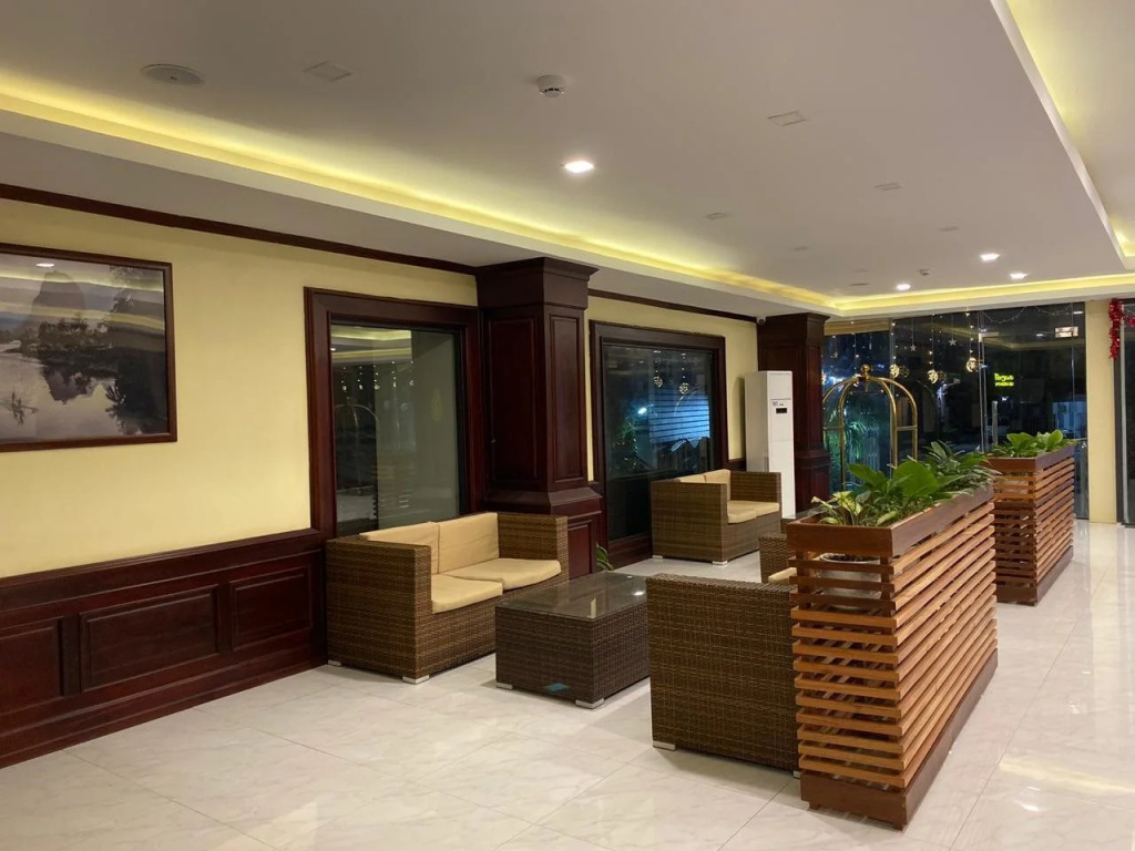 Lobby & Reception