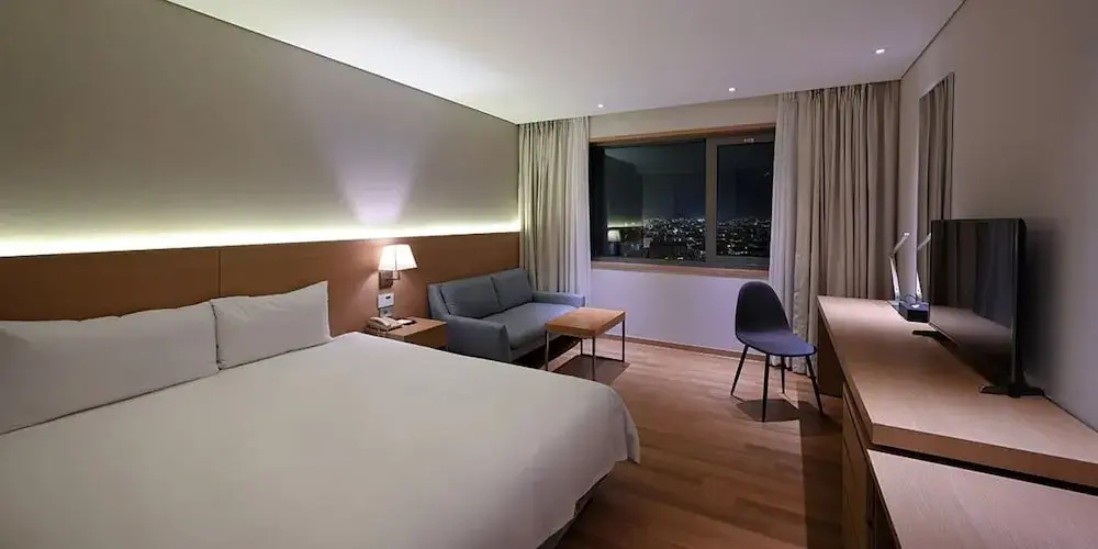 Super Deluxe Double room (full double bed)