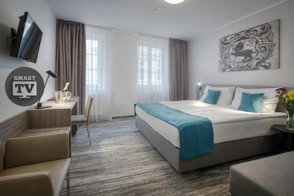 Standard Double room (full double bed)