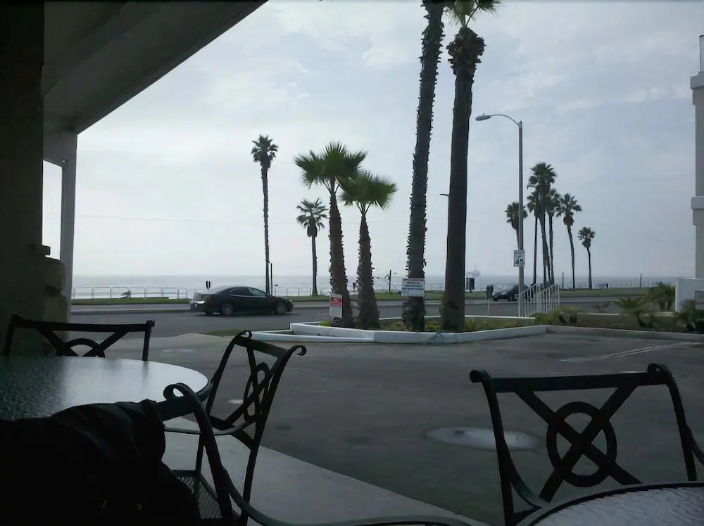 Sun n Sands Inn