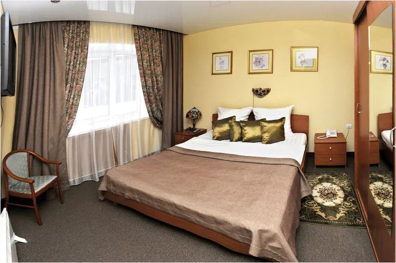 Standard business room