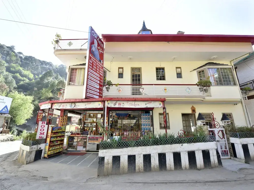 OYO 12825 Omkara Homestay