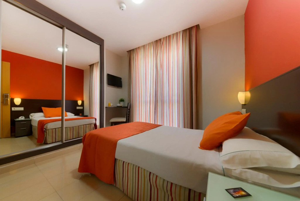 Hotel La Mirada by null