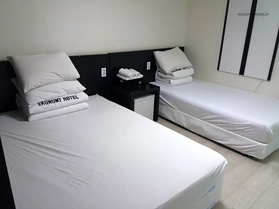 Ekonomy Hotel Nampo - Chambres