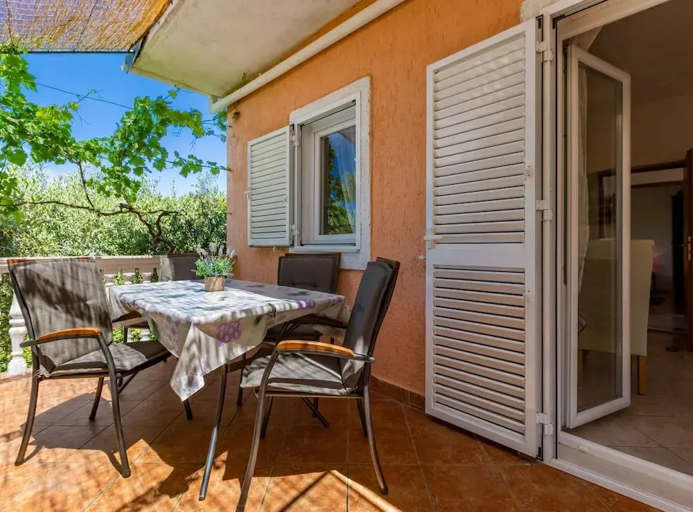 Relaxing Zadar Hideaway With Seasonal Pool & Seaside Charm