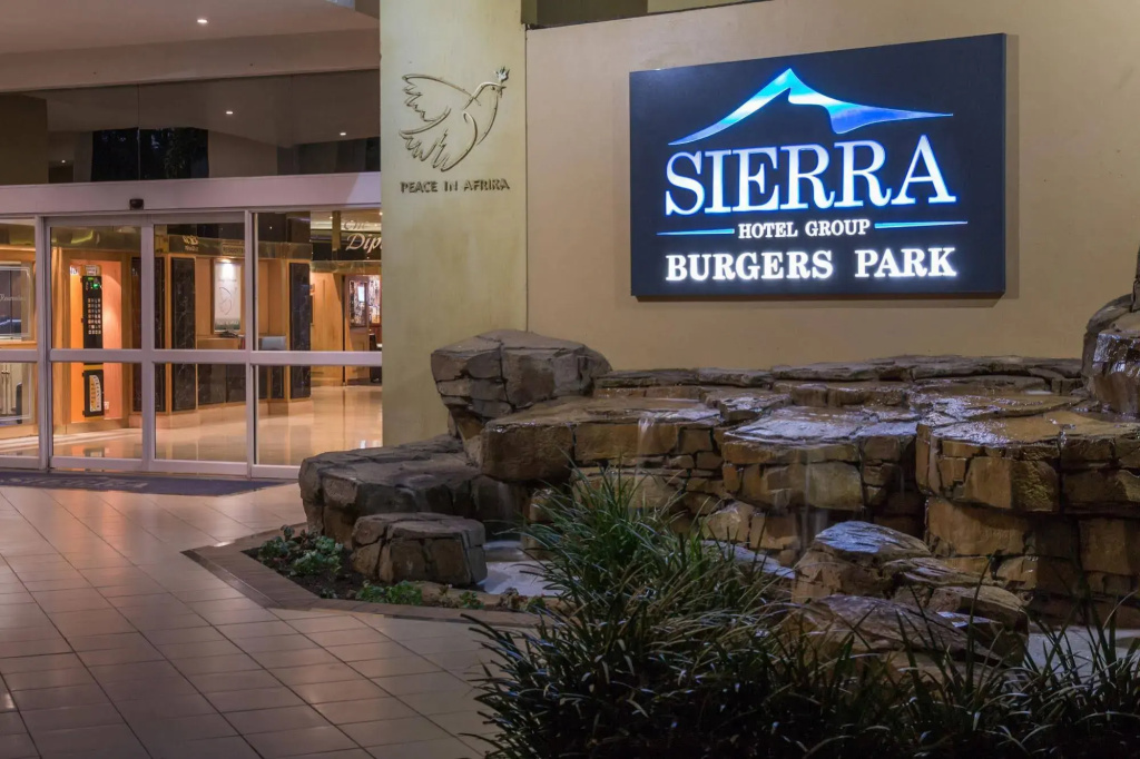 Sierra Burgers Park Hotel