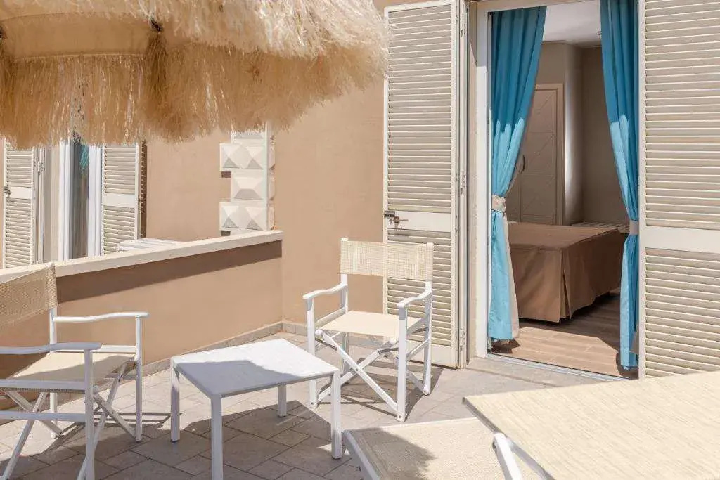 Balcony & Terrace