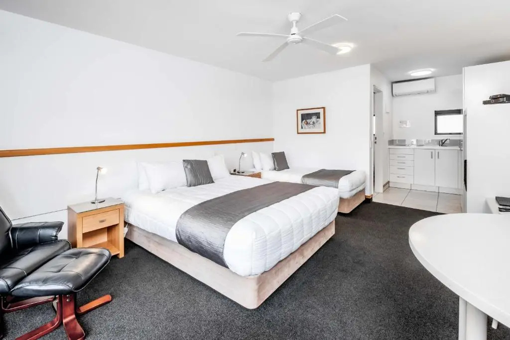Double Studio (twin beds)