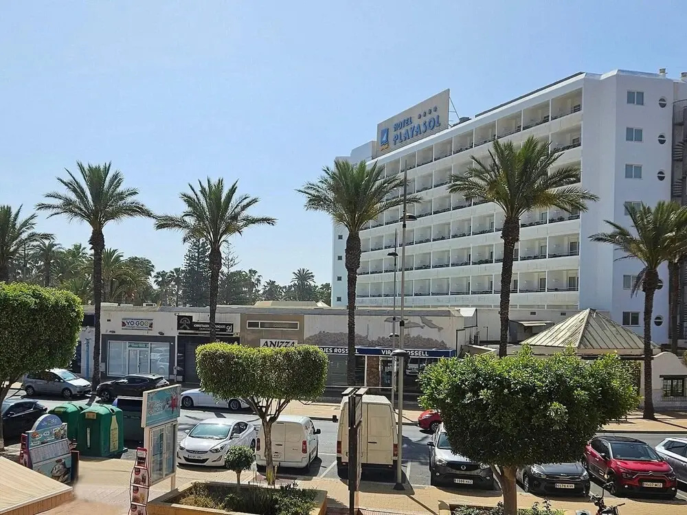 Apartment Near Serena Beach
